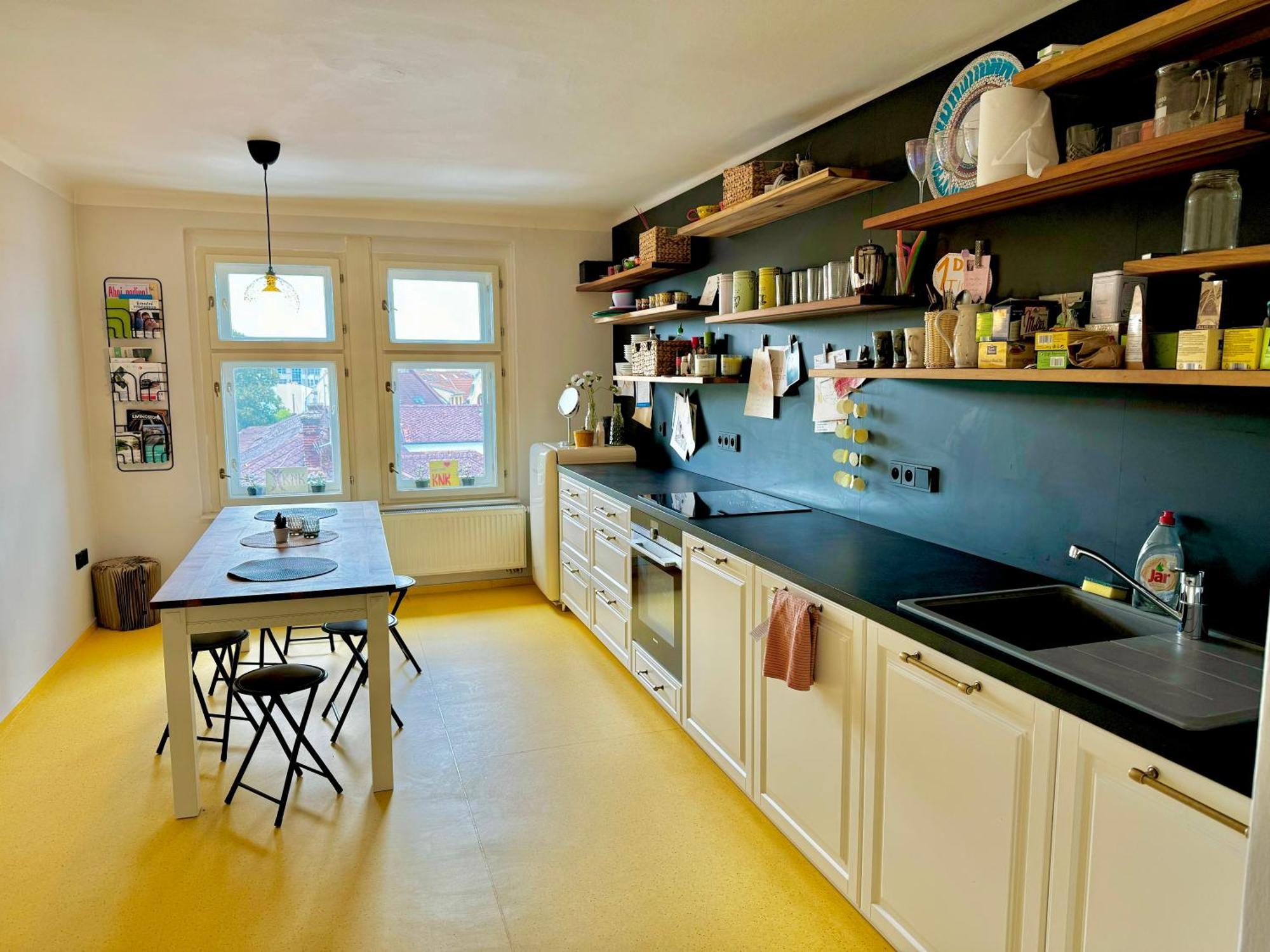 Ferienwohnung Knk Vibrant Central Spacious Hideaway Hradec Králové Exterior foto